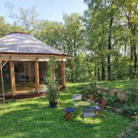 Mini table et grande table pour les repas dehors